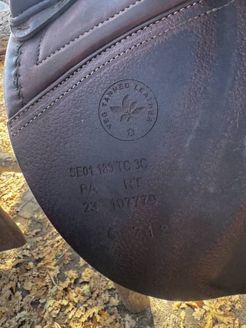 Sella da salto ostacoli CWD  18" - 2023