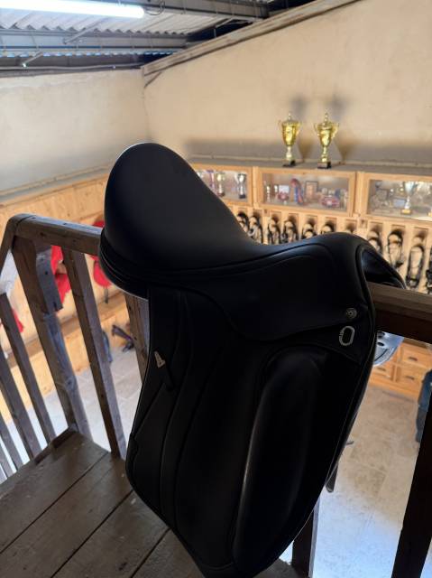 Sella da dressage Equipe  17.5" - 2022
