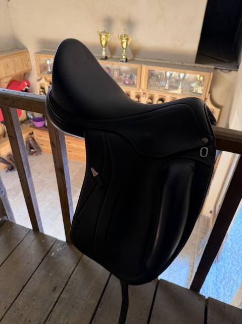 Sella da dressage Equipe  17.5" - 2022