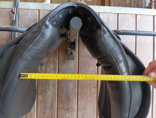 Sella da dressage  Frank Baines Elegance 18" - 2019