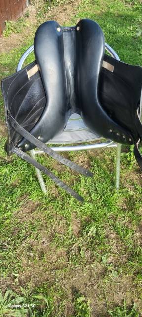 Sella da dressage Antar&egrave;s  17.5" - 2020
