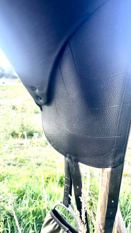Sella da dressage Devoucoux  17.5" - 2024
