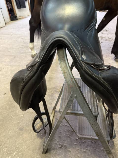 Sella da dressage Equipe  17" - 2017