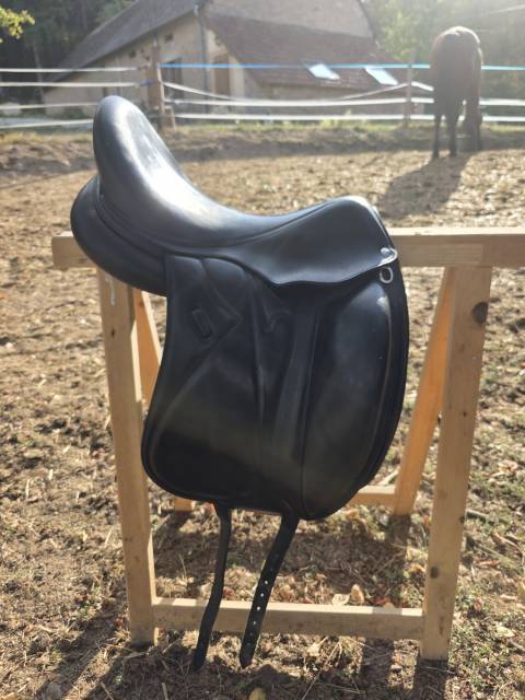 Sella da dressage Devoucoux  17.5" - 2016