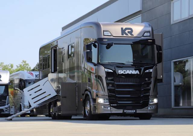 Camion per Cavalli Krismar PROFESSIONAL 7 2026 Nuovo