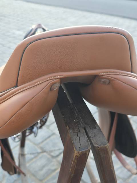 Sella da salto ostacoli Ikonic  17.5" - 2022