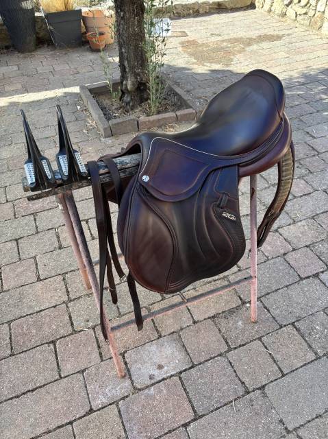 Sella da salto ostacoli CWD  17.5" - 2019
