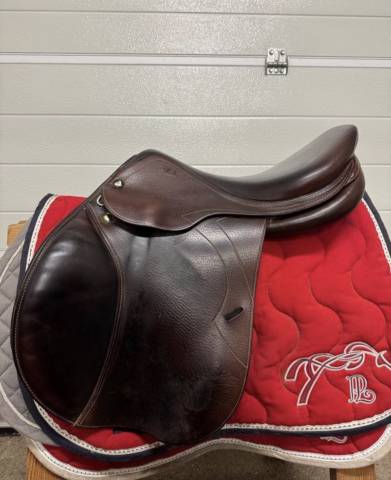 Sella da salto ostacoli Prestige Italia  17" - 2018