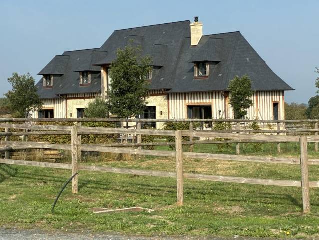Propriet&agrave; equestre In vendita Calvados