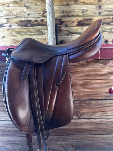 Sella da dressage Butet  17.5" - 2013