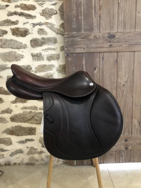 Sella da salto ostacoli CWD  17" - 2020
