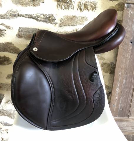 Sella da salto ostacoli CWD  17" - 2020