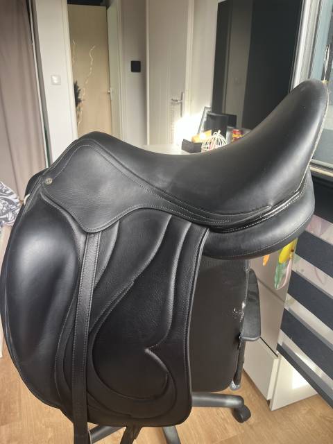 Sella da dressage Antar&egrave;s  18" - 2022