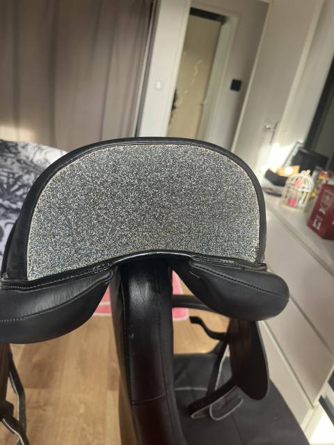 Sella da dressage Antar&egrave;s  18" - 2022