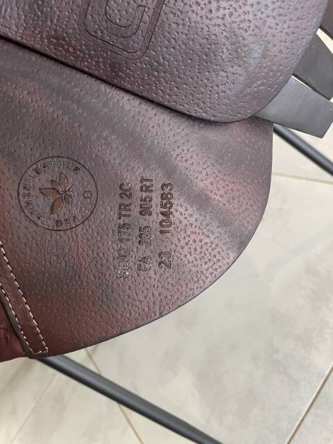 Sella da salto ostacoli CWD  17.5" - 2023