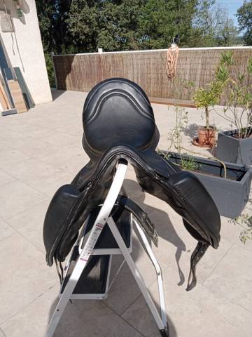 Sella da dressage Zaldi R-dynamic 18.5" - 2023