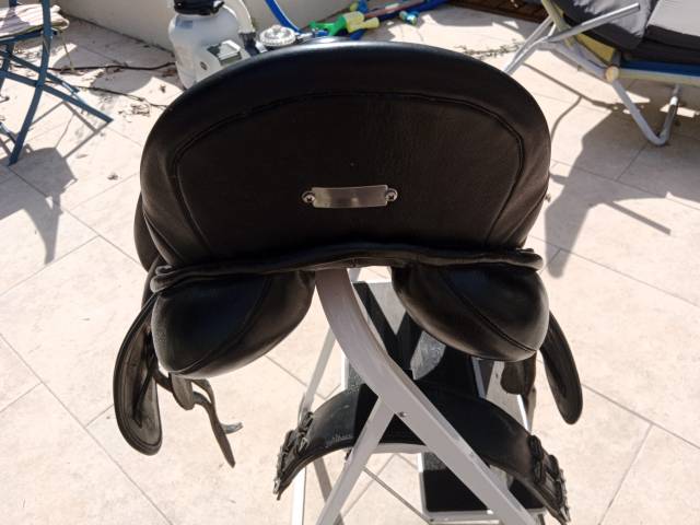 Sella da dressage Zaldi R-dynamic 18.5" - 2023
