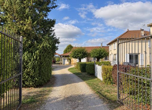 Propriet&agrave; equestre In vendita Ain