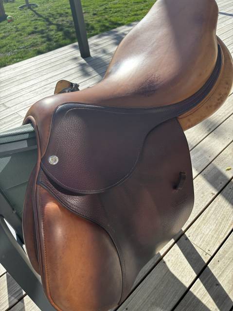 Sella da salto ostacoli CWD  18" - 2019