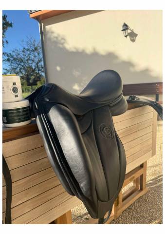 Sella da dressage Forestier  17.5" - 2023