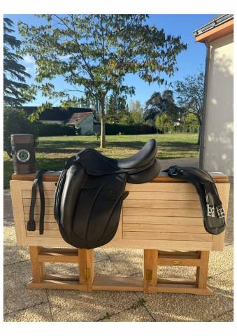 Sella da dressage Forestier  17.5" - 2023