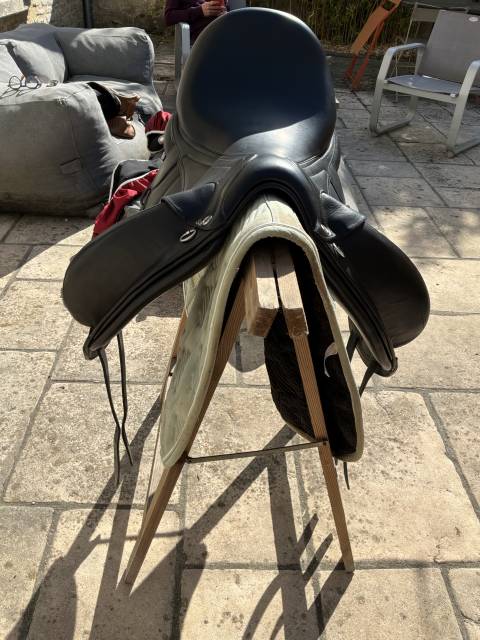 Sella da dressage CWD  17.5" - 2024