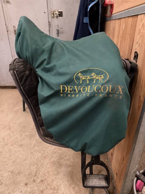 Sella da dressage Herv&eacute; Godignon  17" - 2012