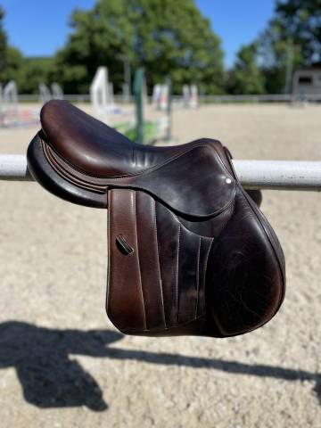 Sella da salto ostacoli Forestier  17.5" - 2024