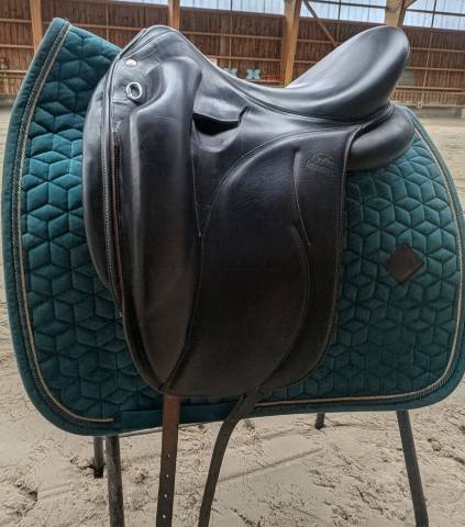 Sella da dressage Devoucoux  17" - 2016