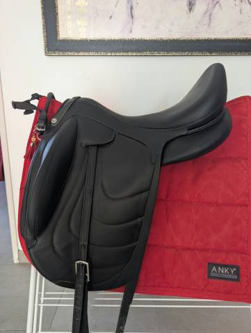 Sella da dressage Devoucoux  18" - 2020