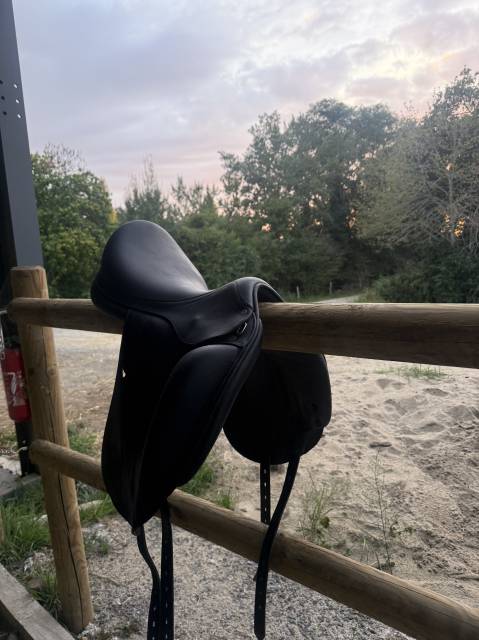 Sella da dressage Equipe  17.5" - 2022