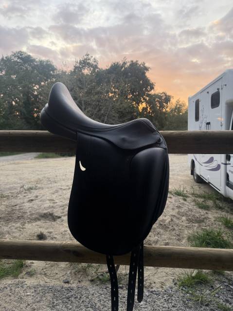 Sella da dressage Equipe  17.5" - 2022