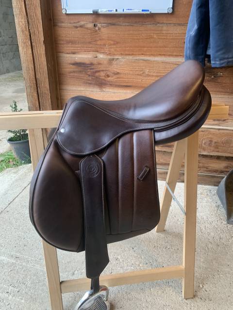 Sella da salto ostacoli Forestier  17.5" - 2022