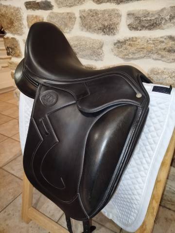Sella da dressage Antar&egrave;s  17" - 2021