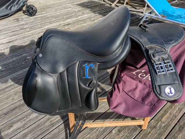 Sella da salto ostacoli Rebelle  16.5" - 2019
