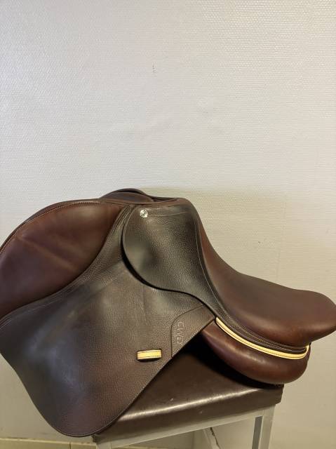 Sella da salto ostacoli CWD  17.5" - 2019