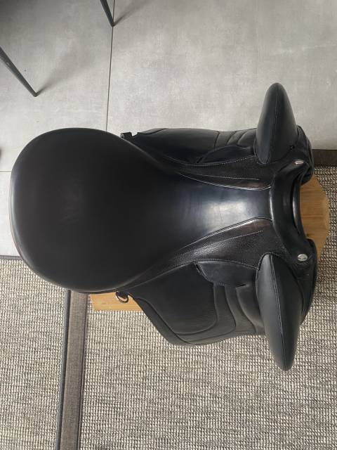 Sella da dressage Devoucoux  17.5" - 2022