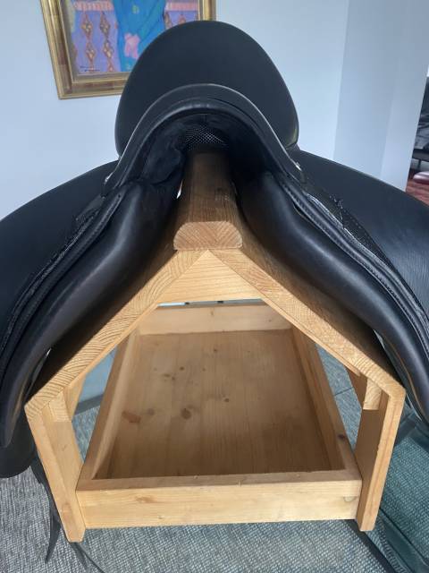 Sella da dressage Devoucoux  17.5" - 2022