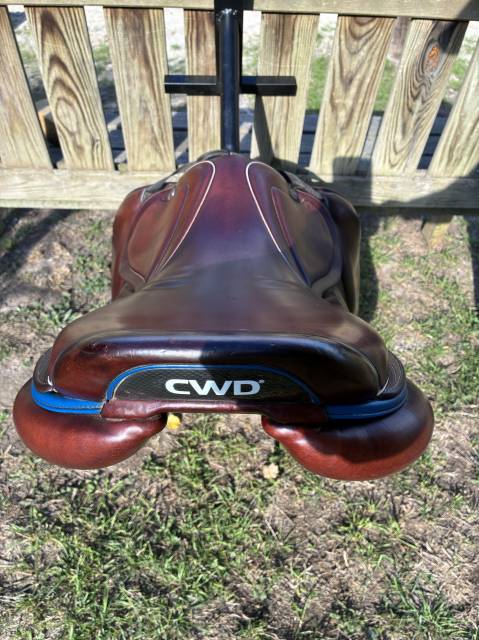 Sella da salto ostacoli CWD  17.5" - 2021