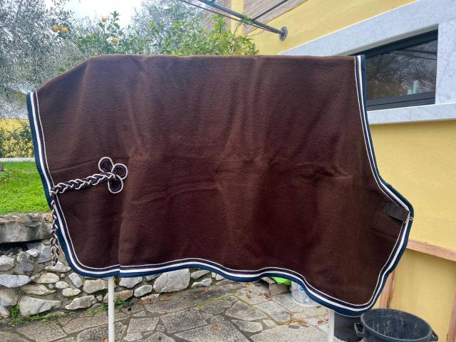 completo coperta cuffietta sottosella Cristina Sport