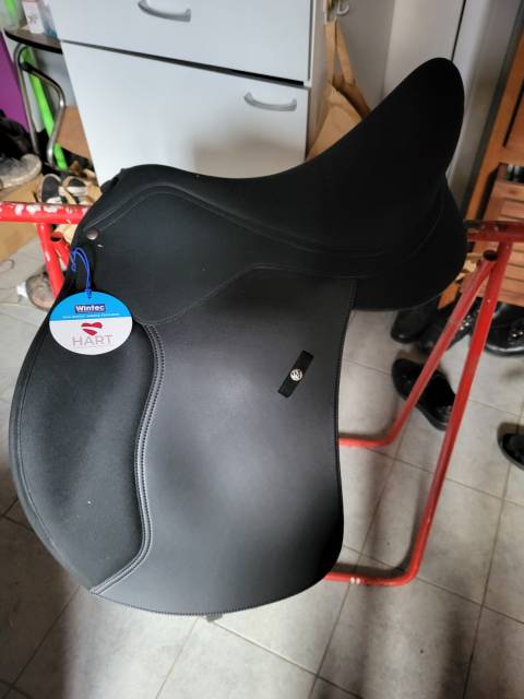 Sella mista Wintec  16.5" - 2025