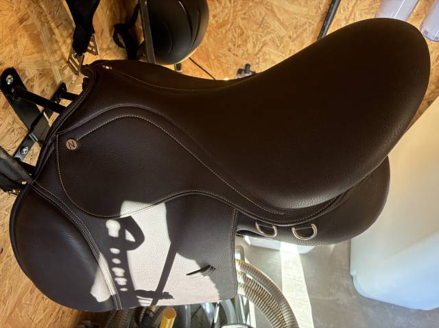 Sella mista Norton  17" - 2022
