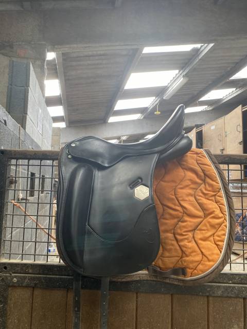 Sella da dressage Time Rider Marie France  17.5" - 2019