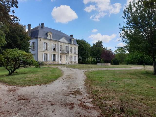 Bella dimora equestre In vendita Charente-Maritime