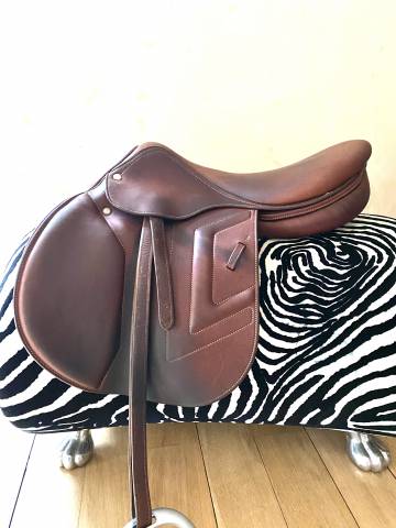 Sella da salto ostacoli Renaissance Renaissance doubl&eacute;e veau  18" - 2018