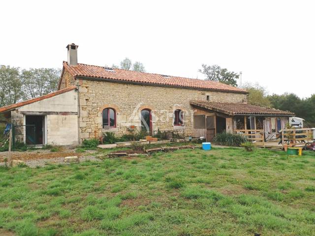 Azienda agricola In vendita Charente
