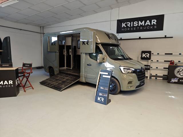 Van per Cavalli Krismar 3 places stalles 2024 Nuovo