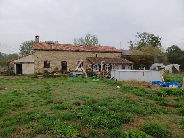 Azienda agricola In vendita Charente