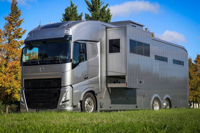 Camion per Cavalli Volvo VOLVO FH 500 Luxe NEUF 2024 Nuovo
