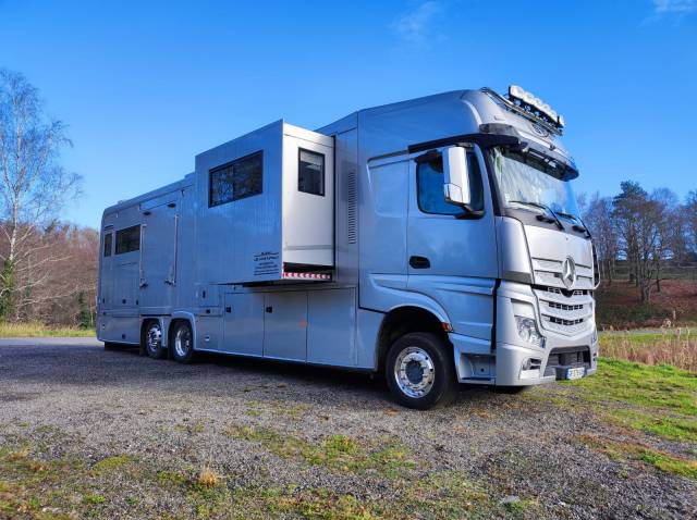 Camion per Cavalli STX MERCEDES 2018 Occasione